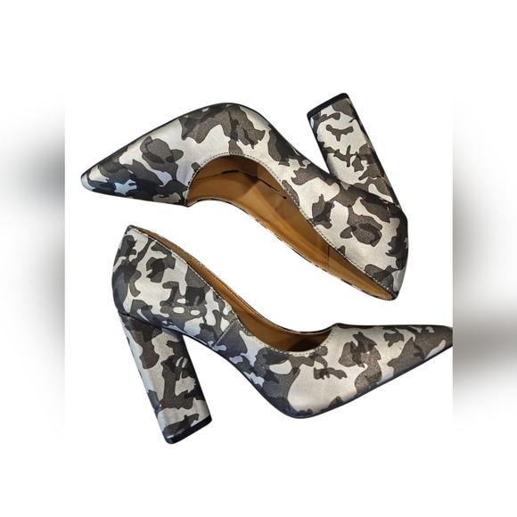 Qupid SZ 8 NWOB Silver/Gray Camo Pointed Toe 4" Block Heel Stiletto Pump - Picture 5 of 9